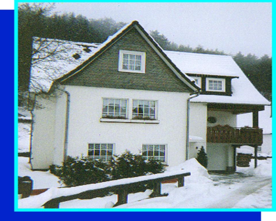 Pension Deimel Халенберг Екстериор снимка